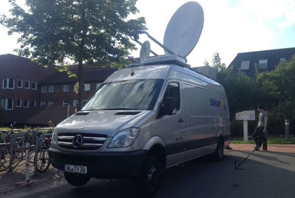 DSNG 2 HD SteiwerTV beim senden von Signalen zum Satelliten